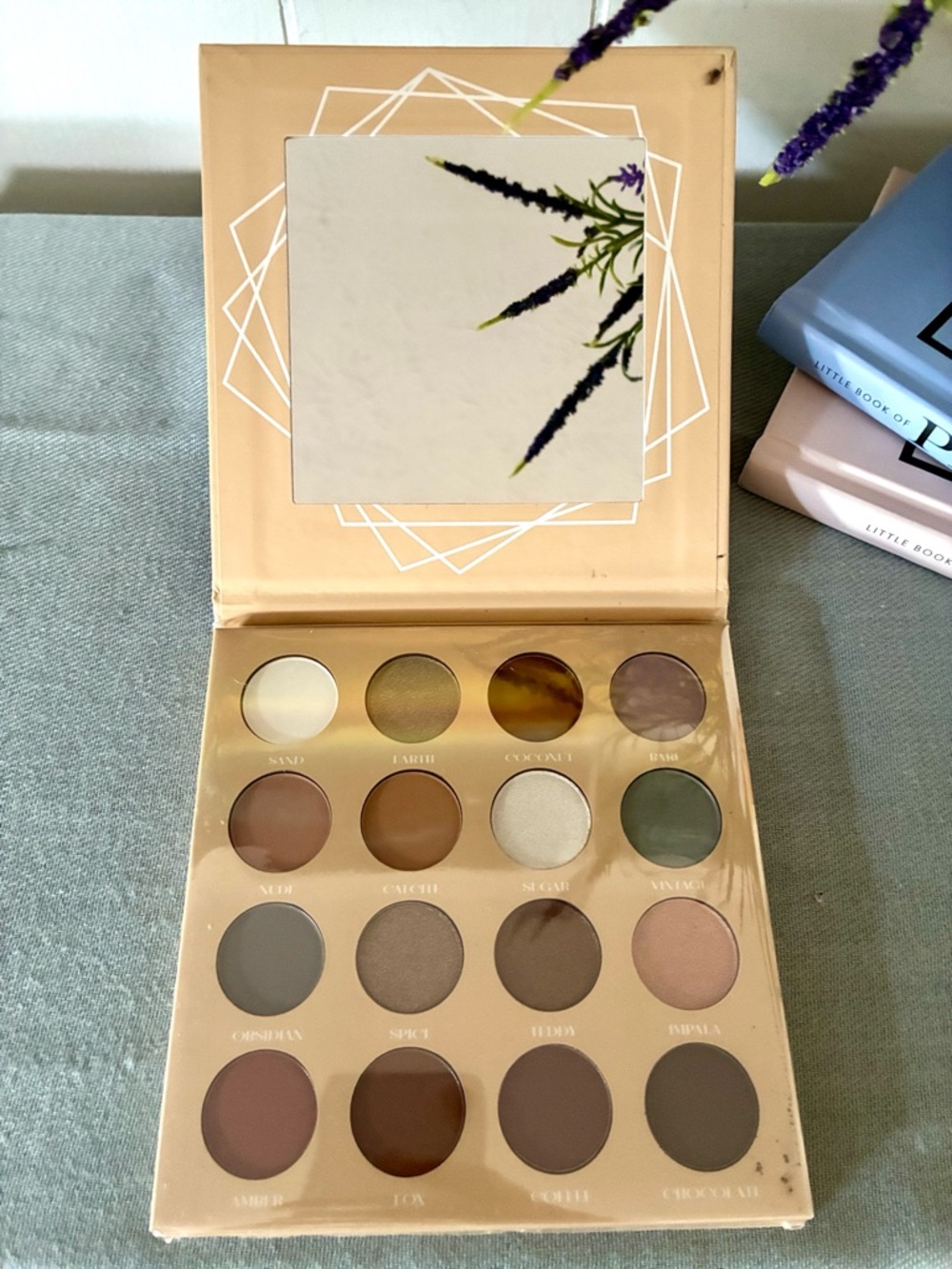 Amuse Cosmetics Eyeshadow Palette